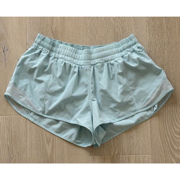 Lululemon Hotty Hot Shorts Lined 2.5" - Picture 3 of 11